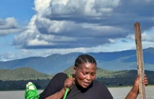 Rose Muhando – Tuma Malaika